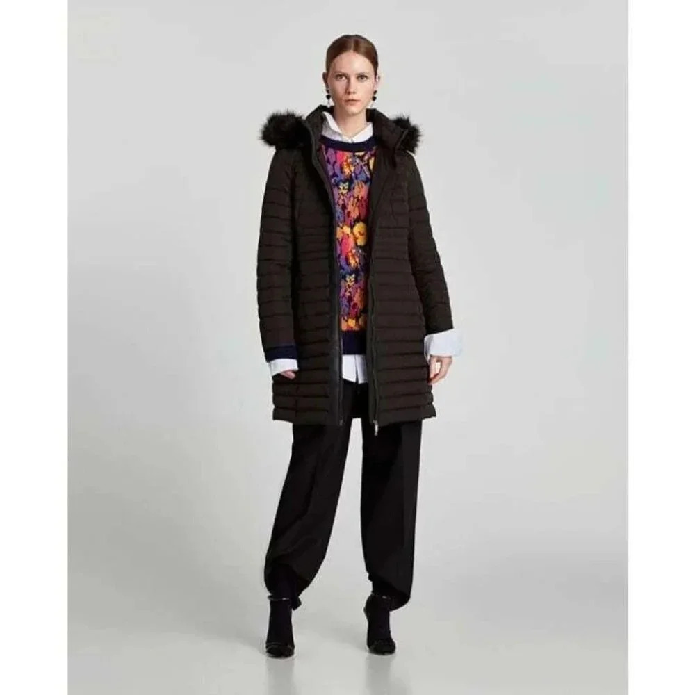 ZARA LIGHT WEIGHT PUFFER HOOD JACKET IN BLACK